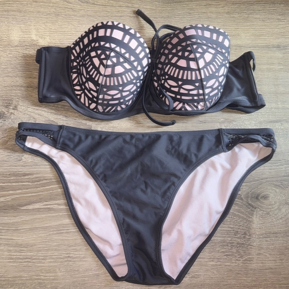 Xhilaration purple and gray kaleidoscope bathing suit